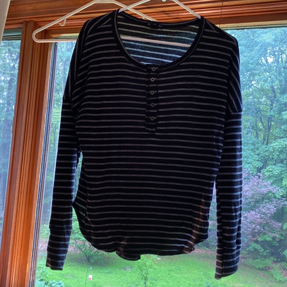 Billabong striped Henley! Perfect condition - Picture 4 of 4